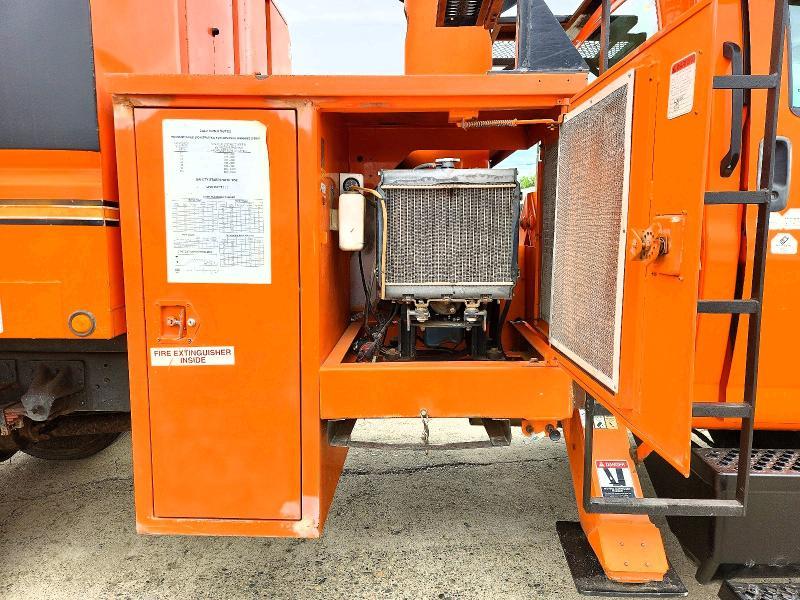 2008 GMC C7500 Forestry Bucket Truck