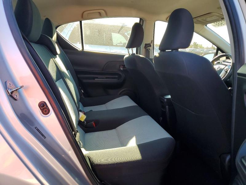 2016 Toyota Prius c two