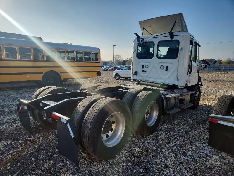 2025 Freigliner 2025 Freightliner Cascadia 116 Semi Truck