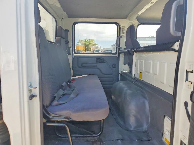 2014 Isuzu NPR HD