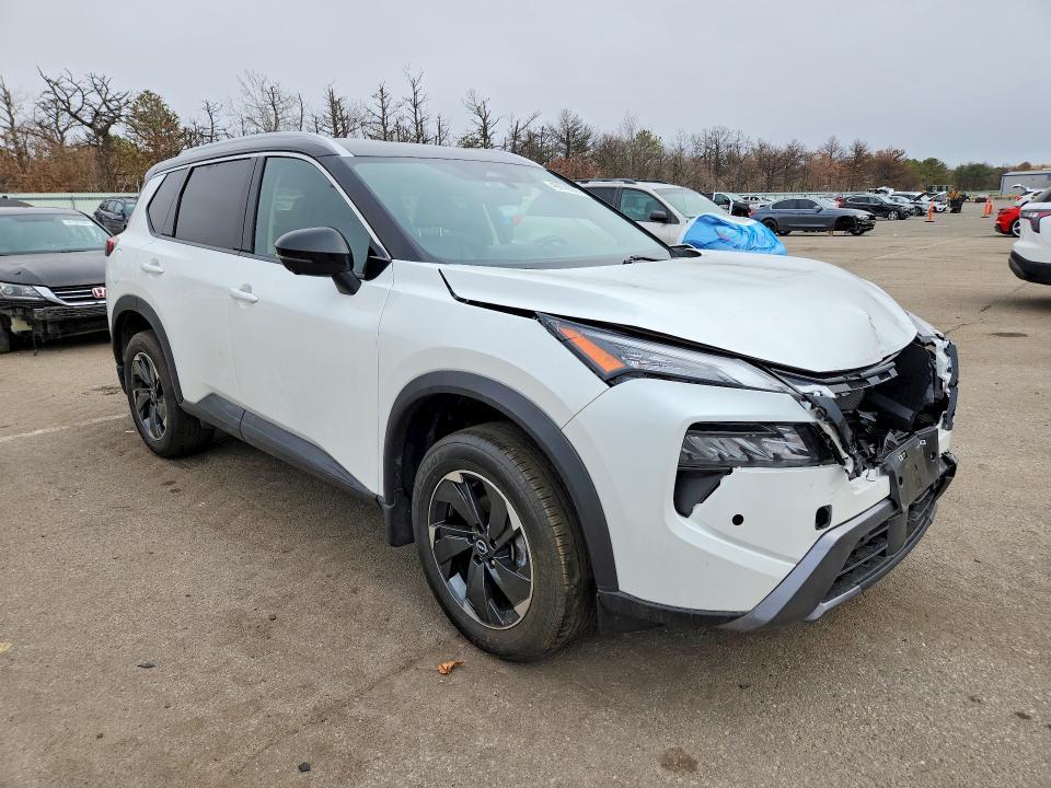 2024 Nissan Rogue sl