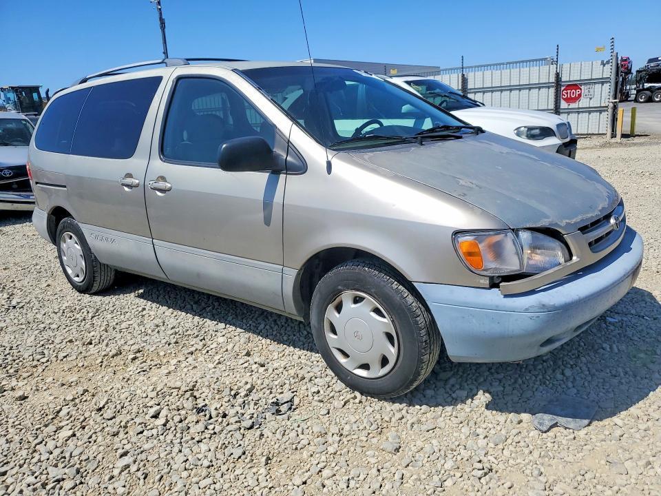 2000 Toyota Sienna le