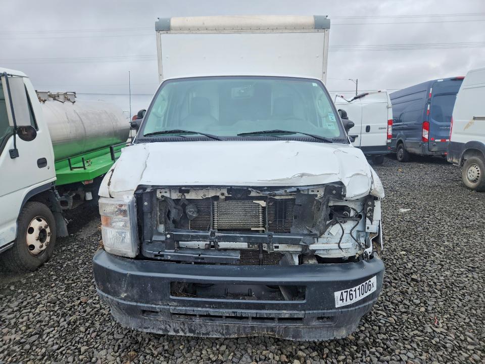 2022 Ford Econoline E350 Super Duty Cutaway Van