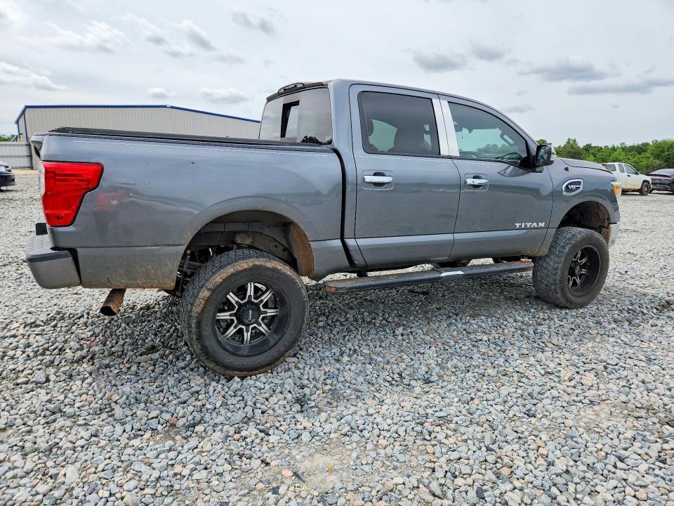 2017 Nissan Titan SL