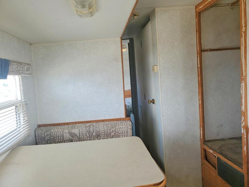2003 Pioneer 2003 Fleetwood Pioneer Camper