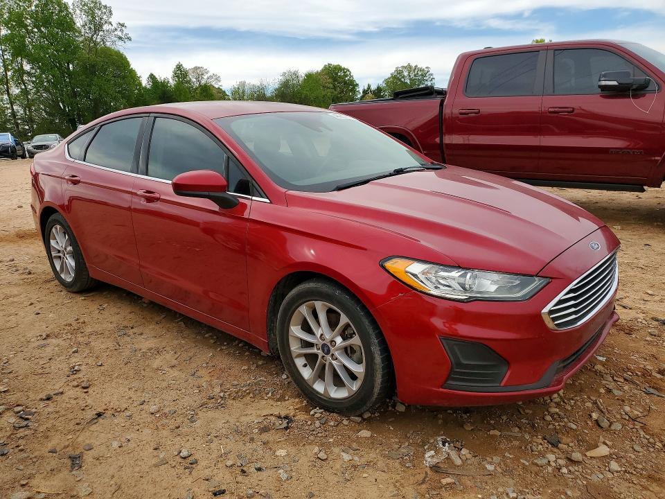 2020 Ford Fusion se