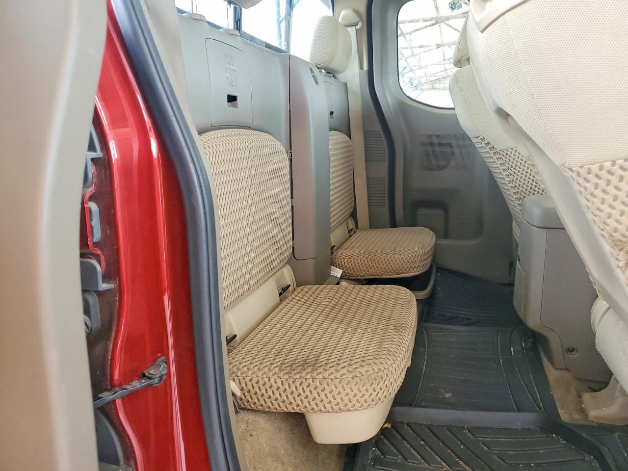 2014 Nissan Frontier SV V6