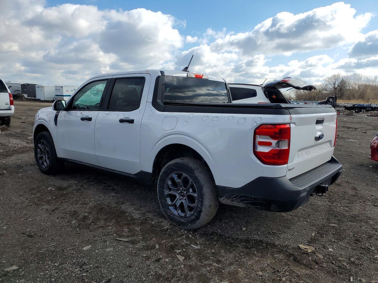 2022 Ford Maverick XL