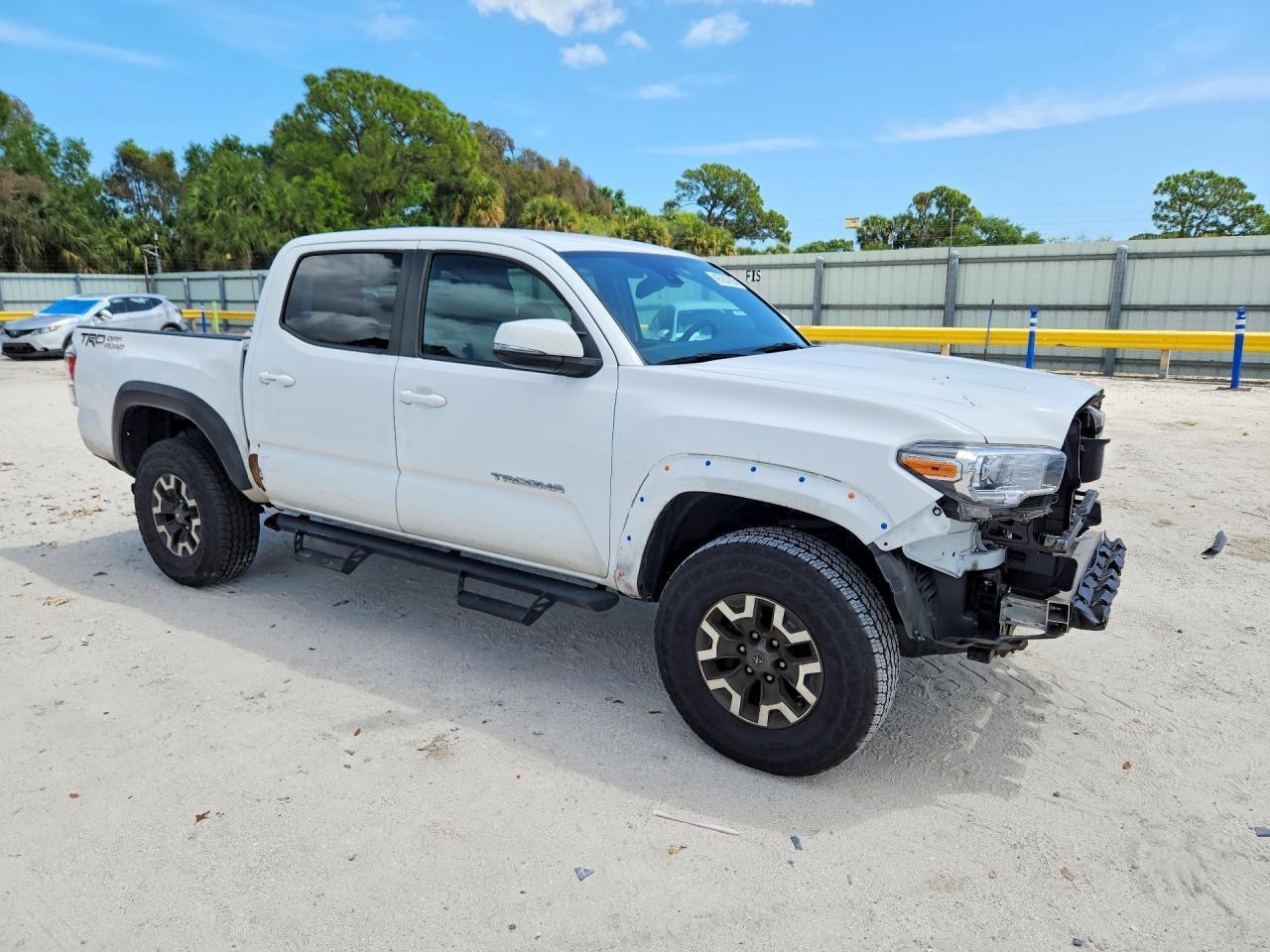 2022 Toyota Tacoma TRD OFF-Road