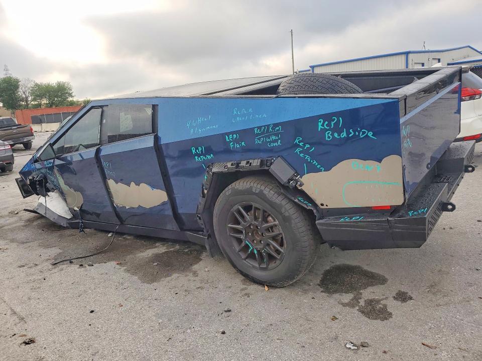 2024 Tesla Cybertruck