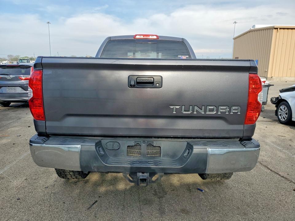 2015 Toyota Tundra SR