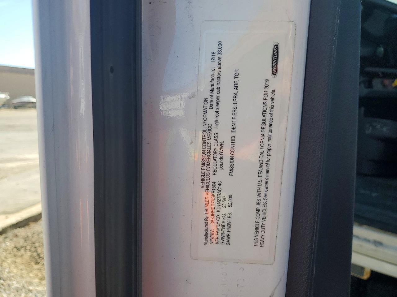 2019 Freightliner Cascadia 126 Semi Truck