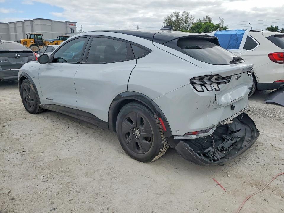 2022 Ford Mustang Mach-e California Route 1