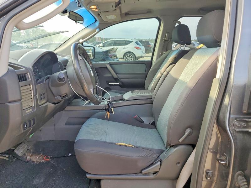 2005 Nissan Titan XE