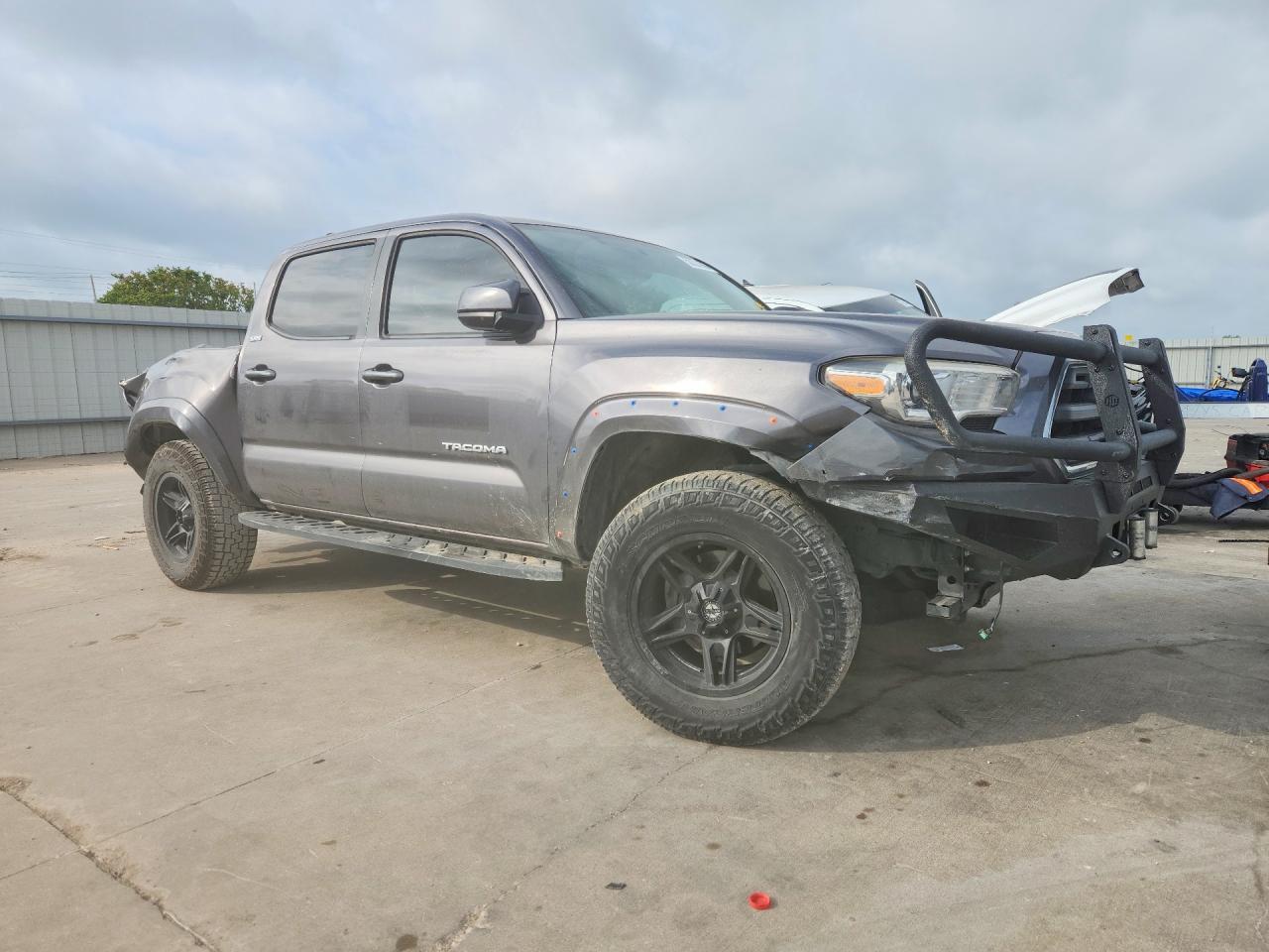 2017 Toyota Tacoma SR5 V6