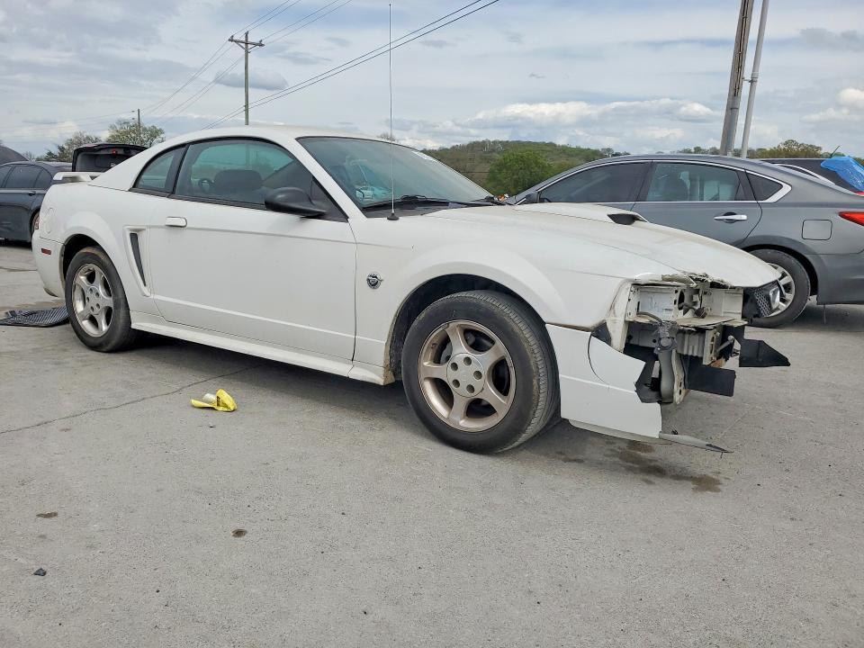 2004 Ford Mustang