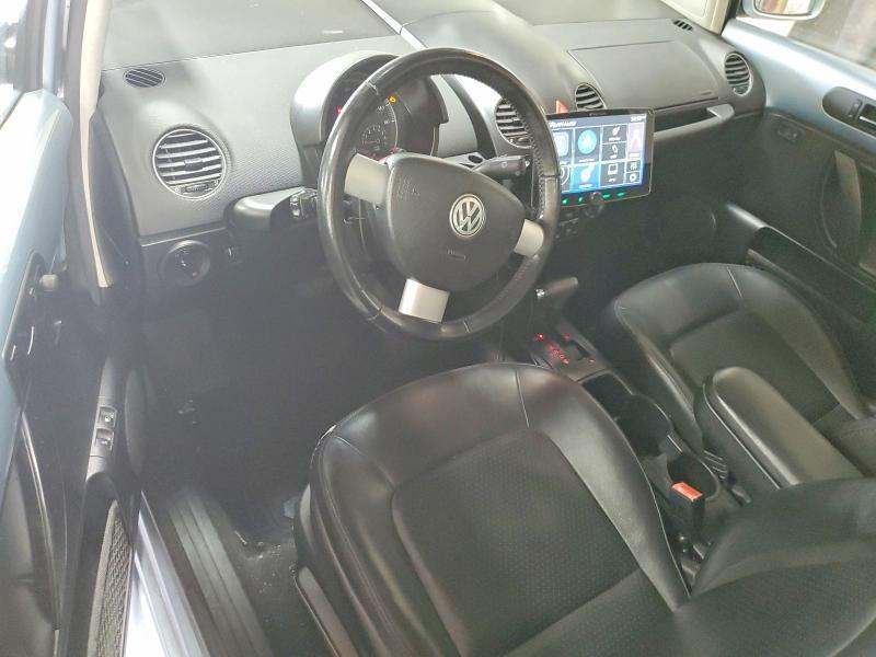 2009 Volkswagen New Beetle s