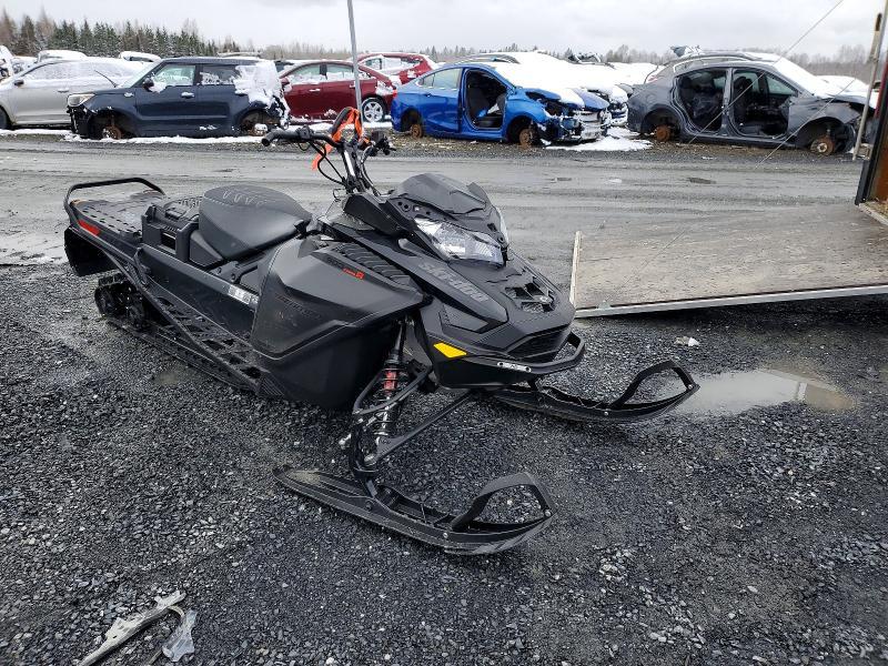 2025 Skidoo Snowmobile