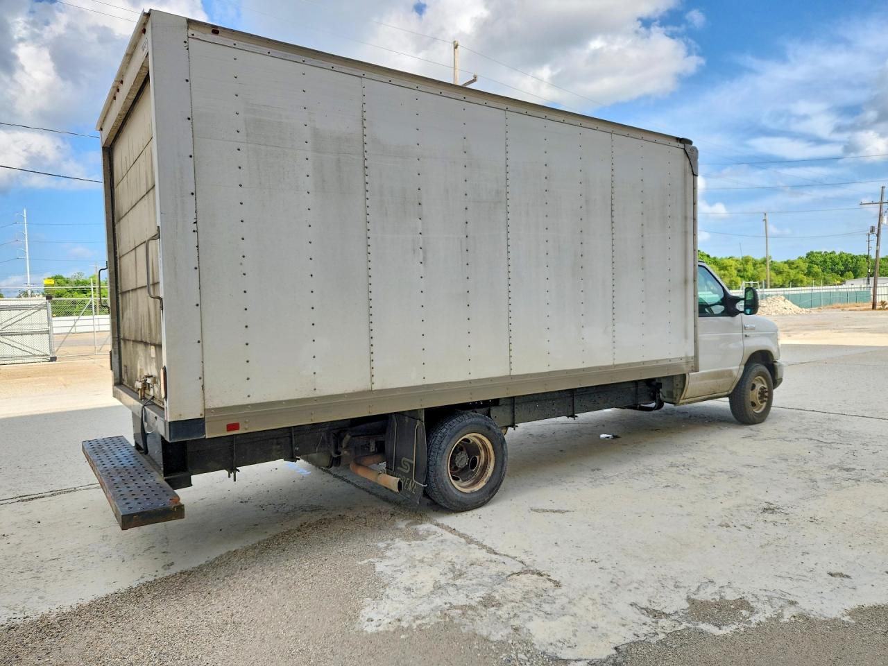 2019 Ford Econoline E350 Super Duty Cutaway Van
