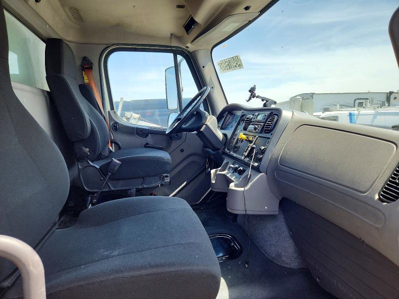 2020 Freigliner 2020 Freightliner Business Class M2 Refrigerated B