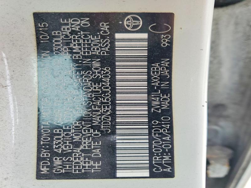 2016 Toyota Prius v Three