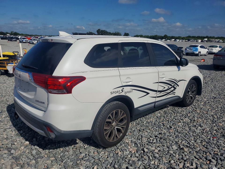 2017 Mitsubishi Outlander es