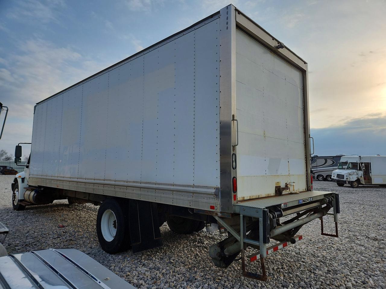 2018 International 4300 BOX Truck