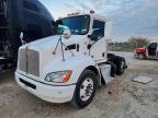 2015 Kenworth T330 Semi Truck