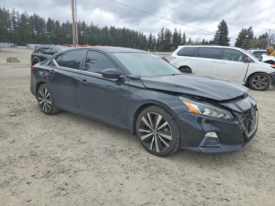2020 Nissan Altima sr