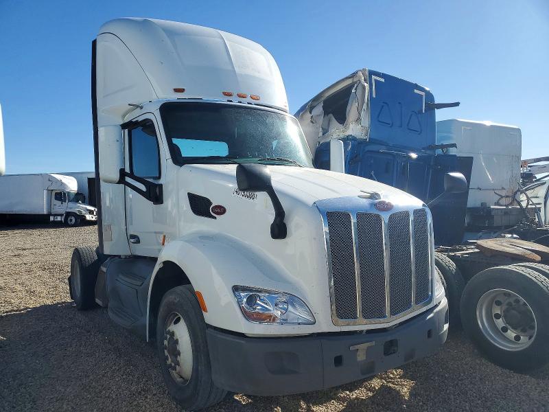 2019 Peterbilt 579 Semi Truck