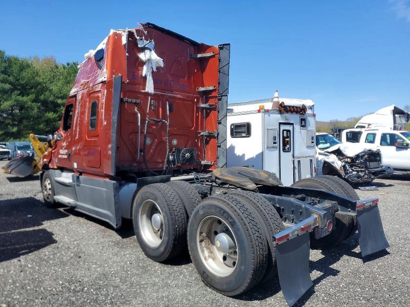 2018 Freigliner 2018 Freightliner Cascadia 126 Semi Truck