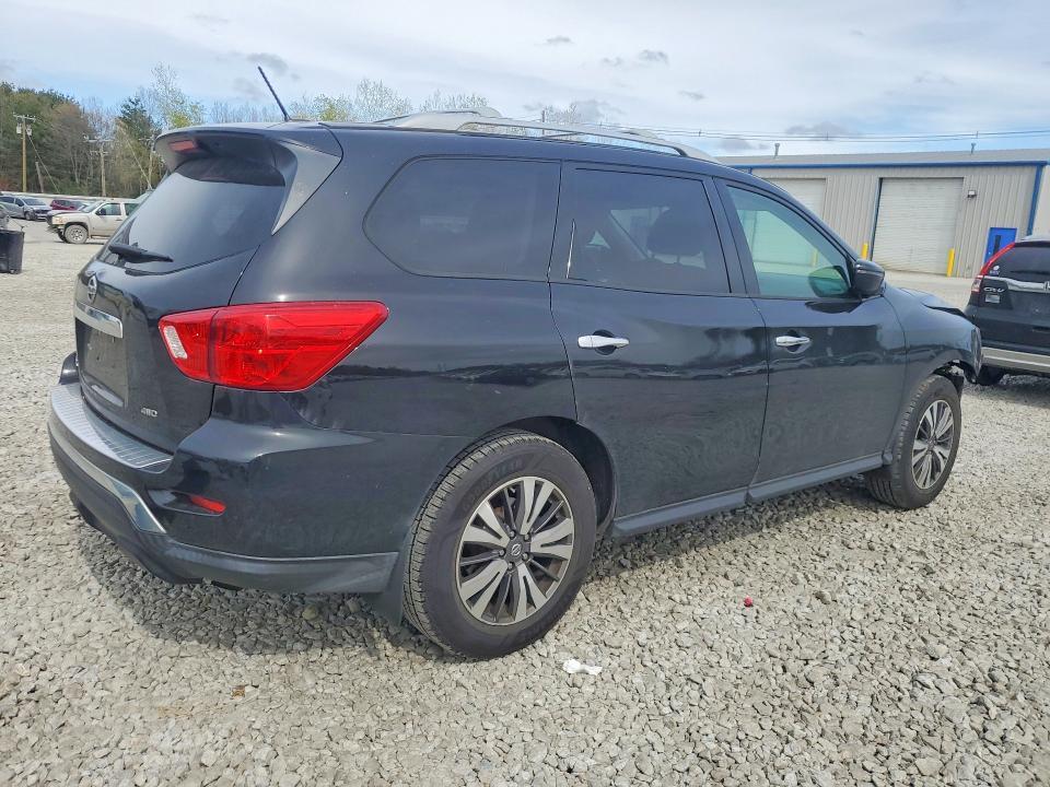 2017 Nissan Pathfinder s