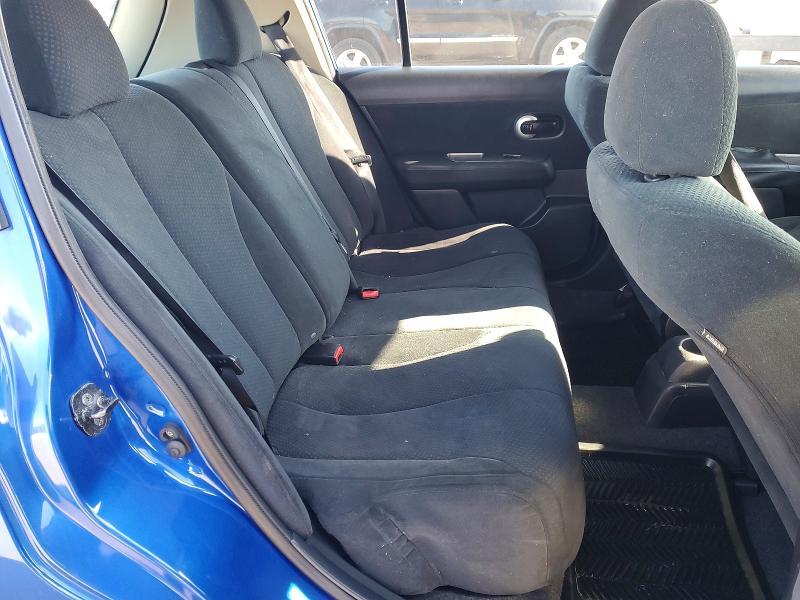 2011 Nissan Versa 1.8 s