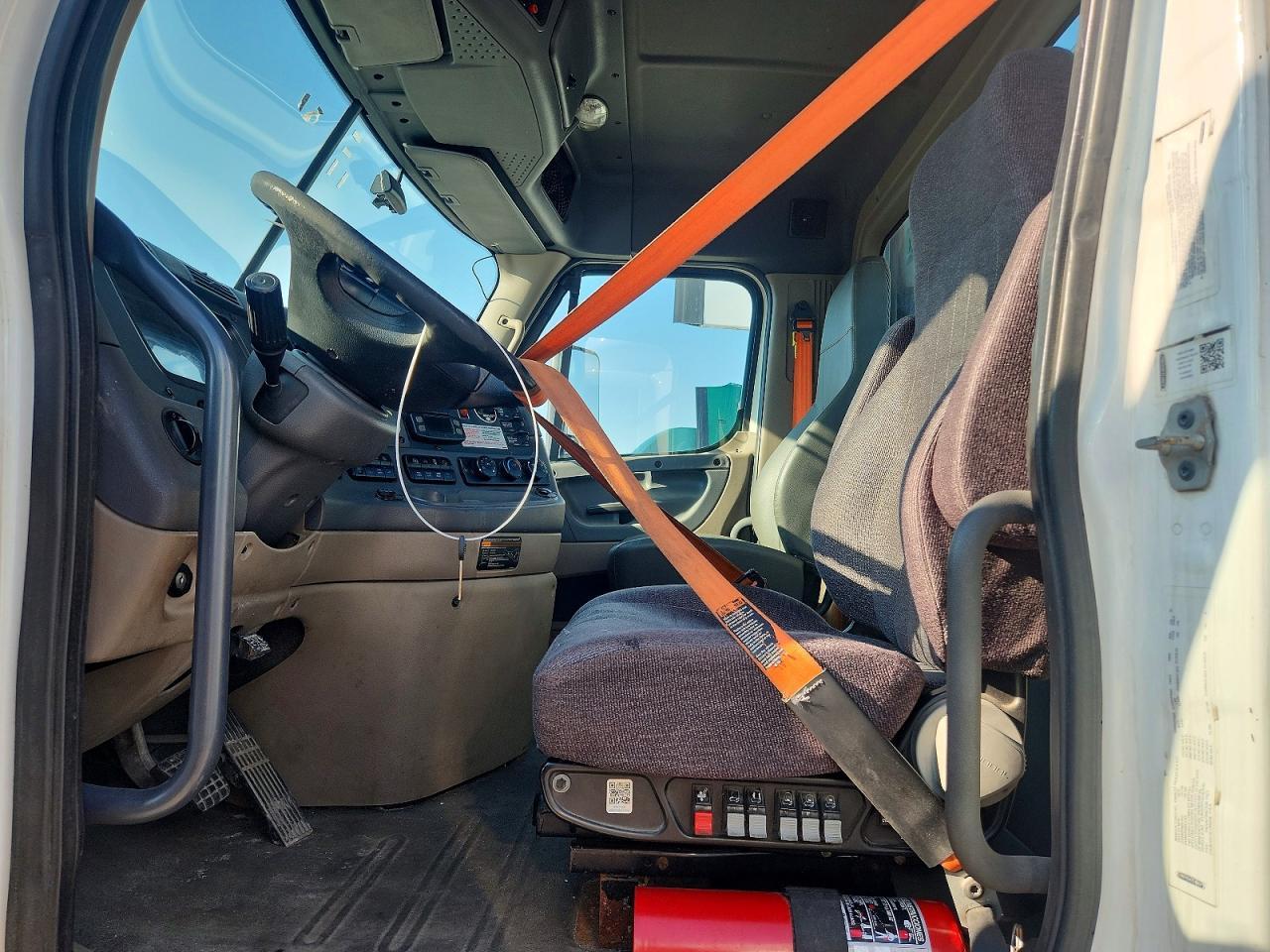 2016 Freightliner Cascadia 125 Semi Truck