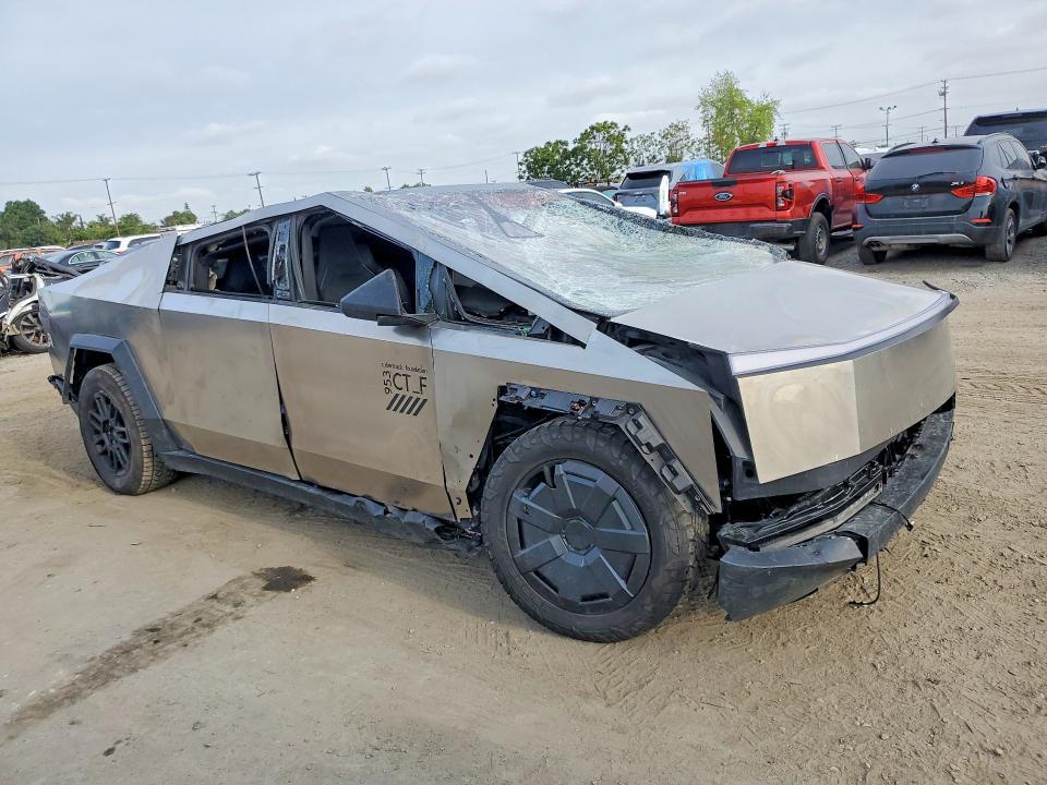 2025 Tesla Cybertruck