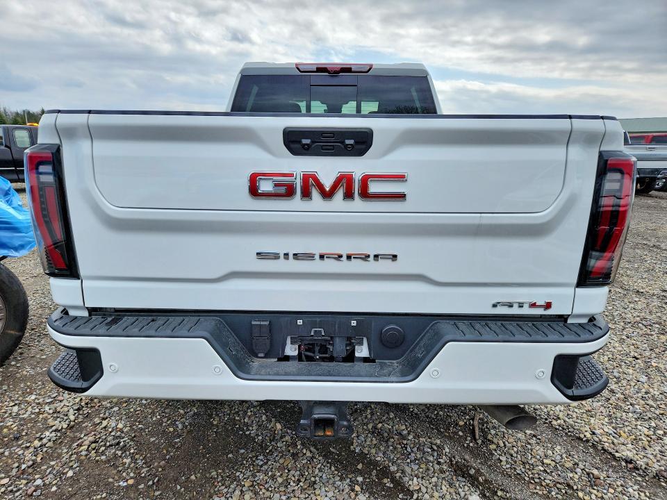 2025 GMC Sierra K2500 AT4
