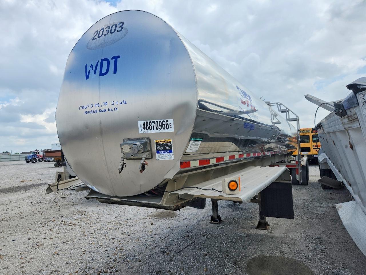 2003 Walker Tank Trailer