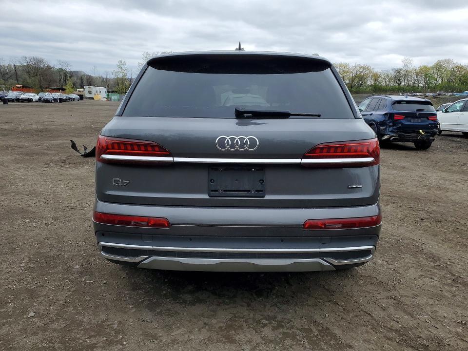 2021 Audi Q7 Premium Plus