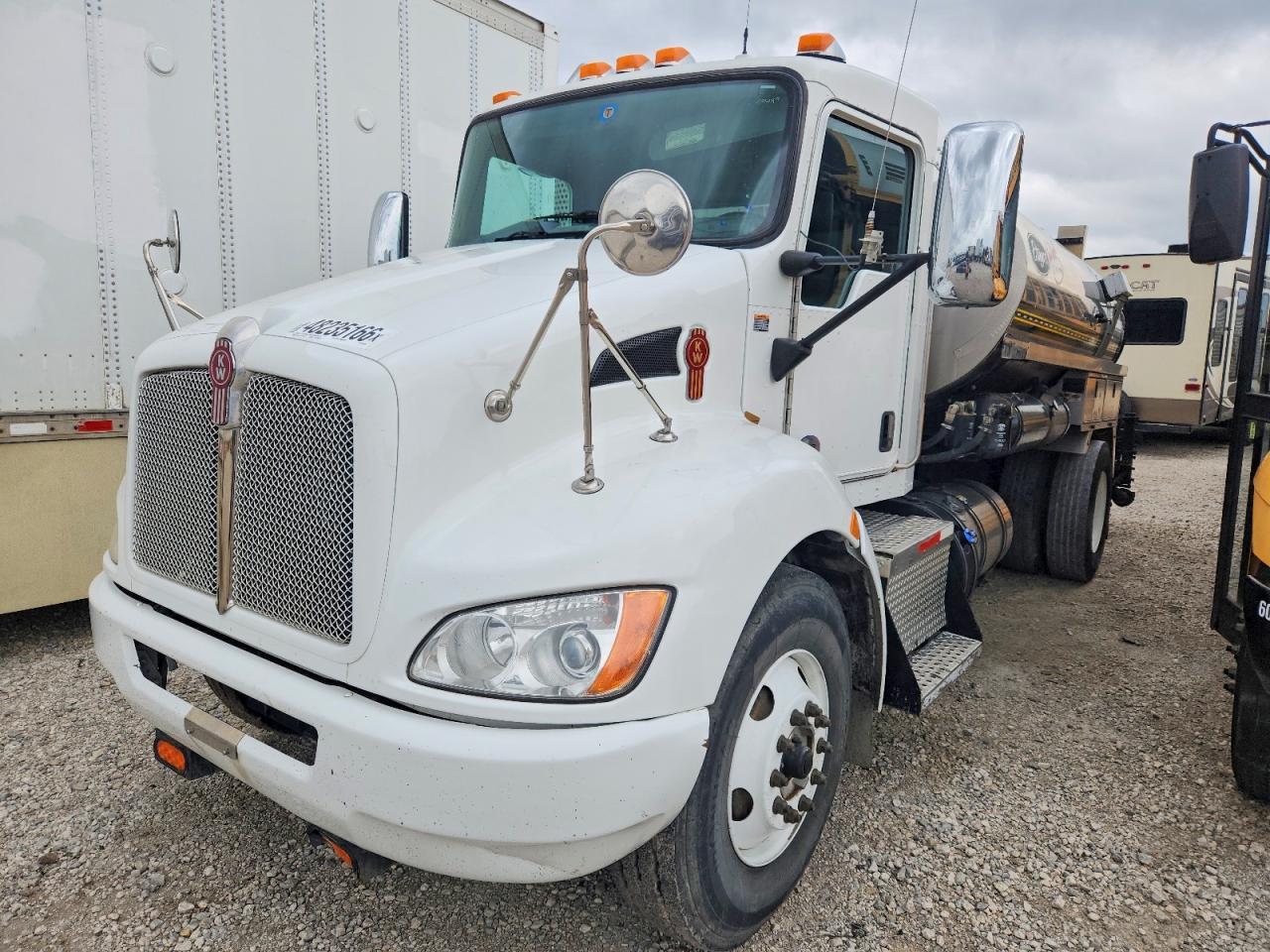 2020 Kenworth Construction T370