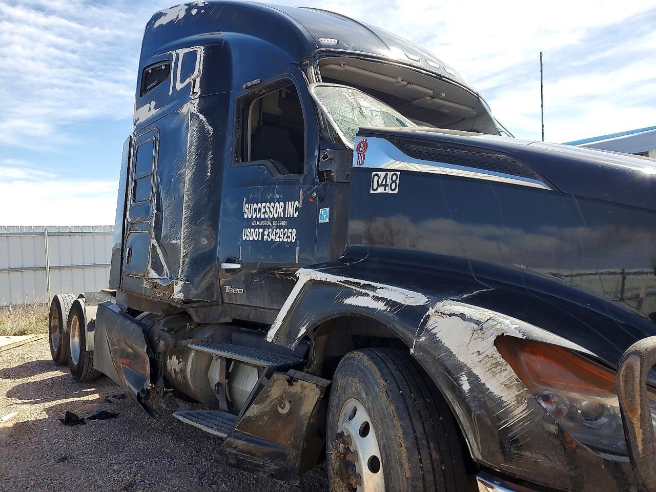 2023 Kenworth T680 Semi Truck