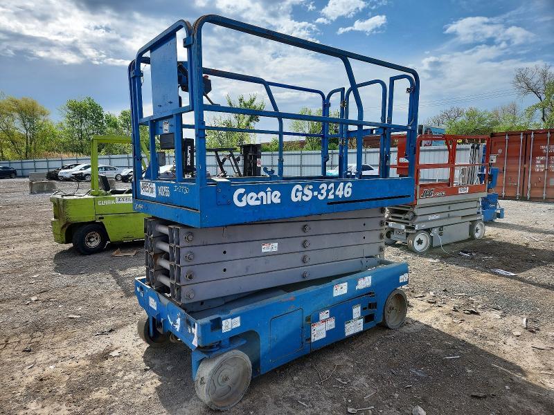 2016 Genie GS3246 Scissor Lift