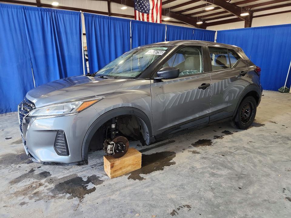 2021 Nissan Kicks s