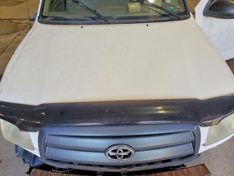 2003 Toyota Tundra Base