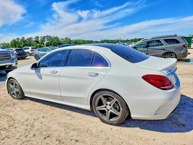 2015 Mercedes-Benz C300