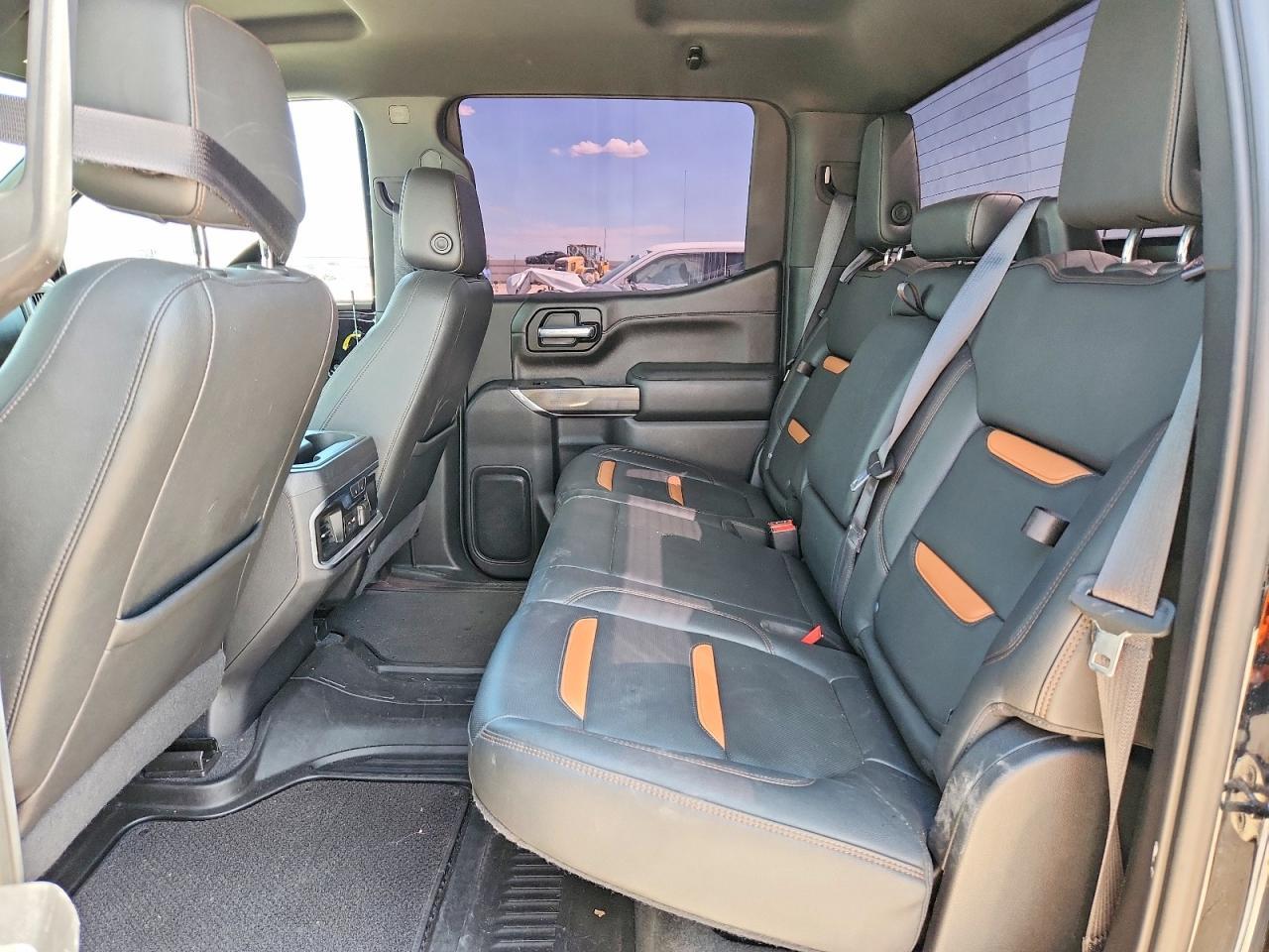 2021 GMC Sierra K1500 AT4