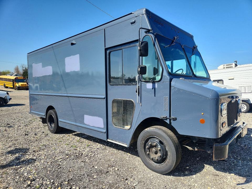 2021 Freigliner 2021 Freightliner MT45 Chassis Delivery Truck