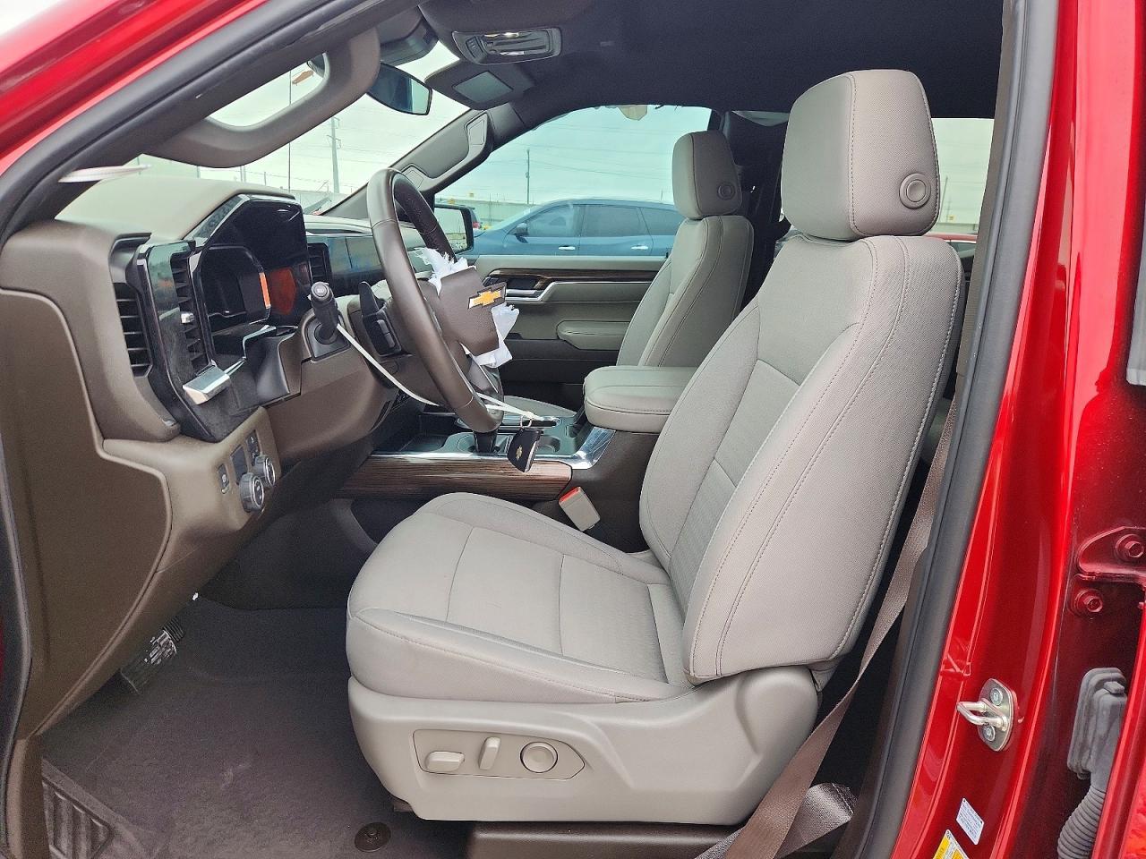2024 Chevrolet Silverado C1500 LT