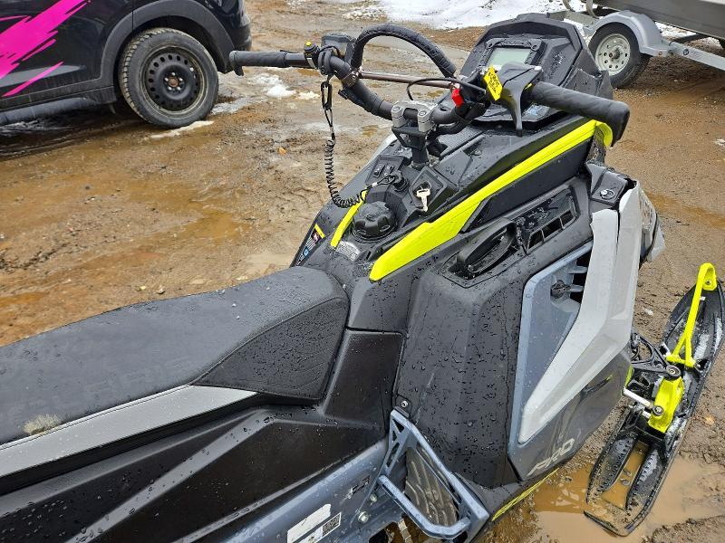 2022 POL 800 PRO