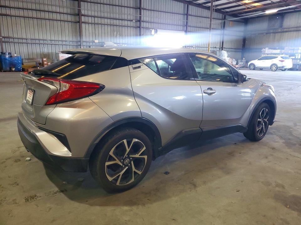 2020 Toyota C-hr xle