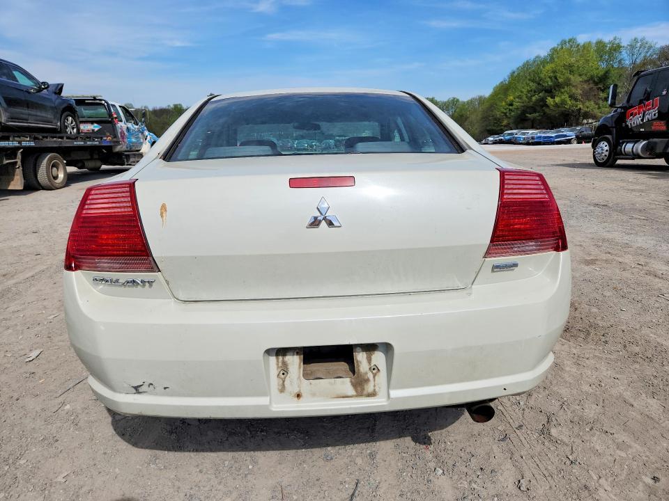 2005 Mitsubishi Galant es Medium